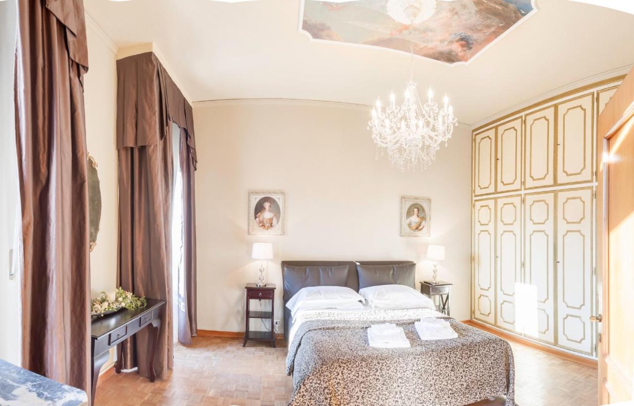 Rialto Canal View With Terrace And Balcony By Wonderful Italy * Venise