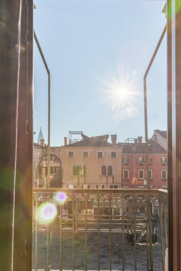 Rialto Canal View With Terrace And Balcony By Wonderful Italy * Venise